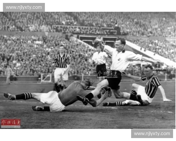 纳粹时期足球联赛的政治背景与运动员命运探析 纳粹时期足球联赛的政治背景与运动员命运探析